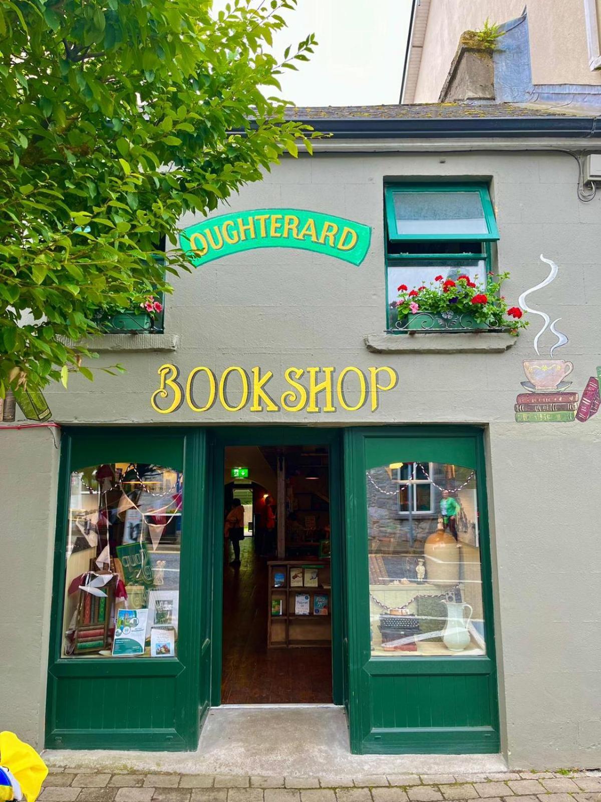 Lakeside House Oughterard Esterno foto